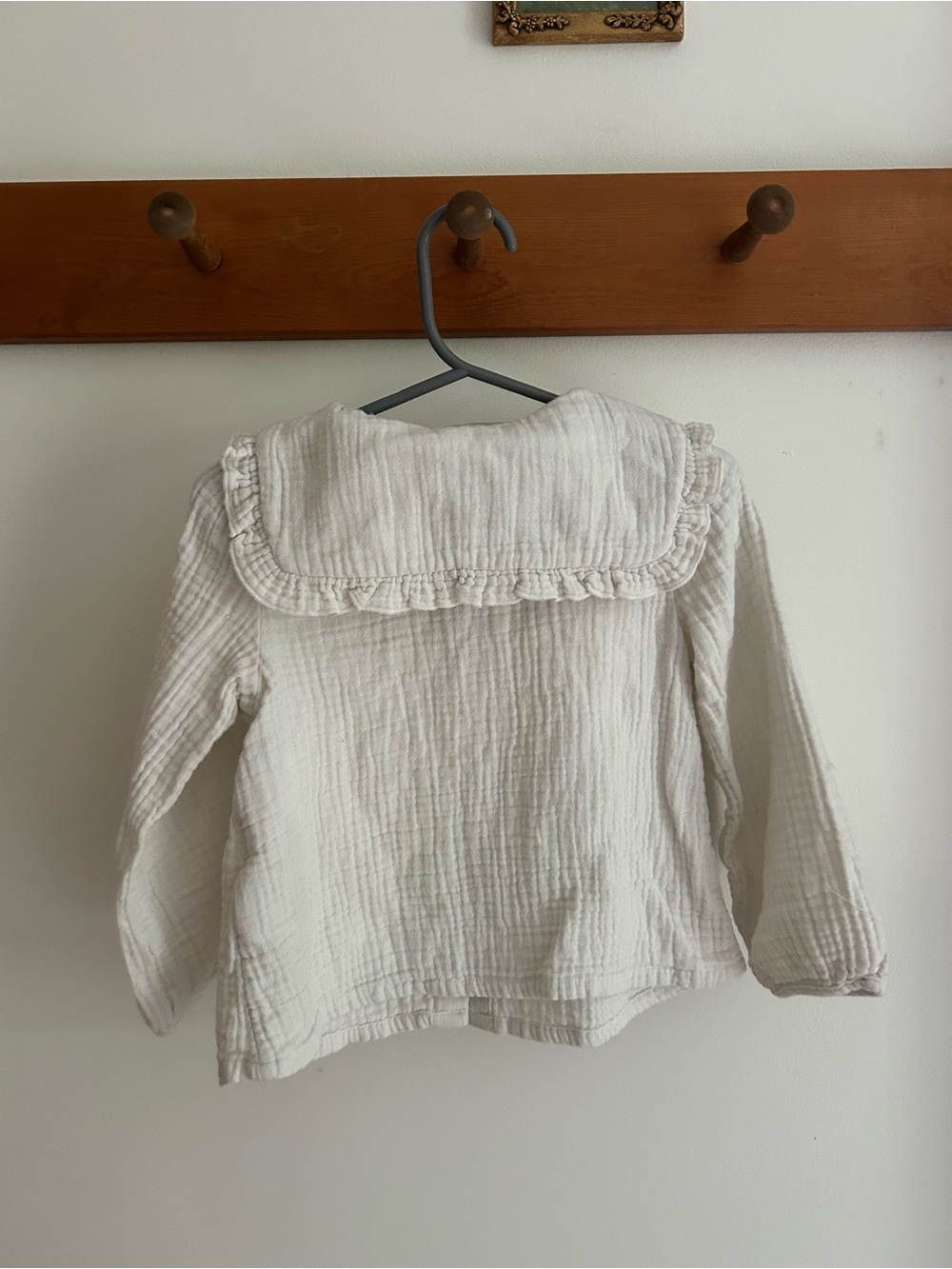 H&M Cream Ruffled Collar Button-Front Top - Picture 6 of 7